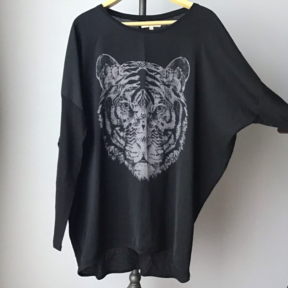 ZARA Trafaluc Tiger Graphic Black Oversized long sleeve Top Tunic Small